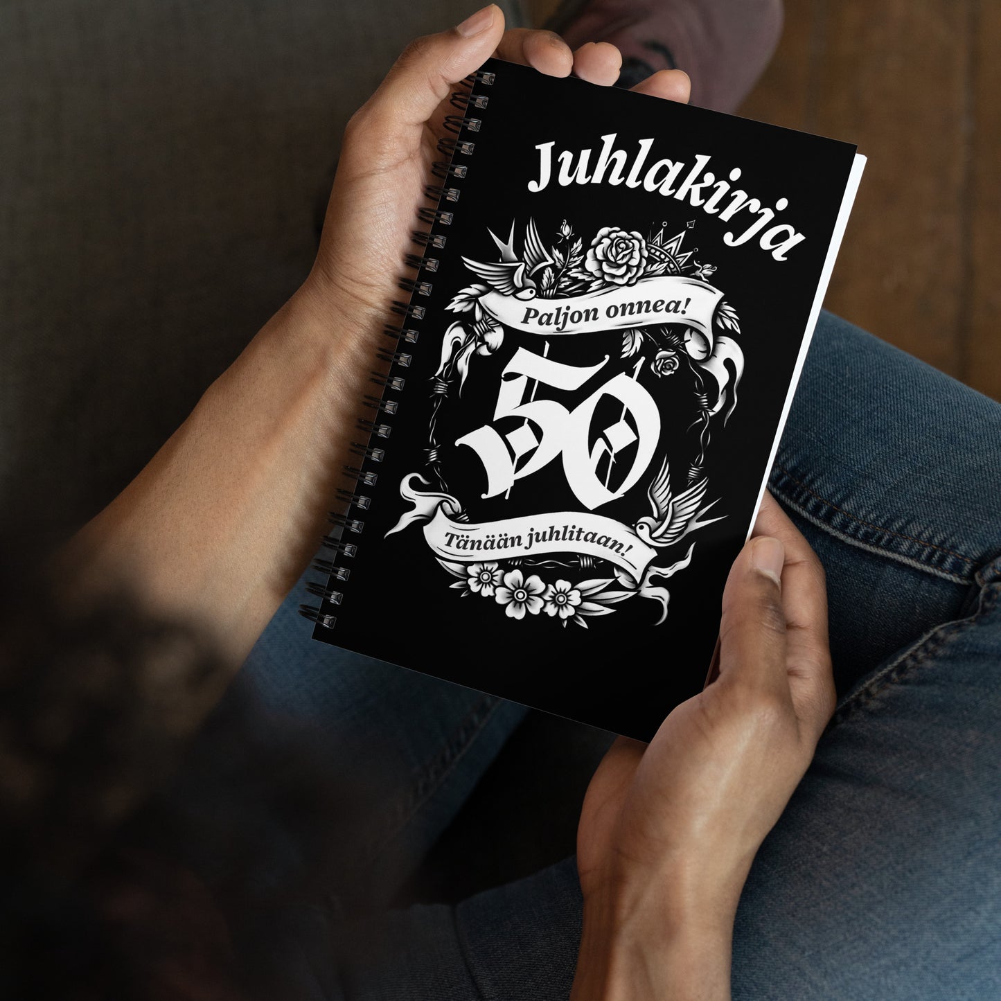 Juhlakirja 50-vuotislahjaksi, vieraskirja ja muistokirja syntymäpäiväjuhliin.