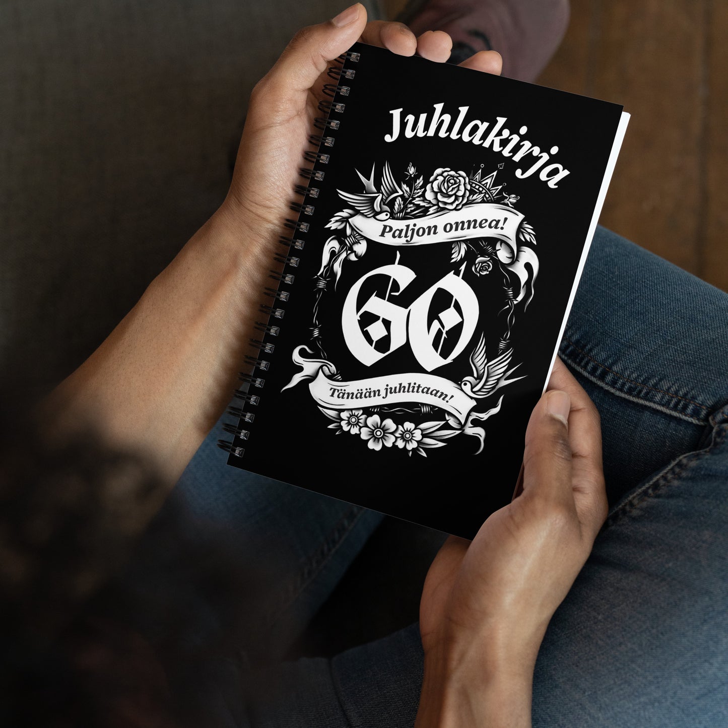 Juhlakirja 60-vuotislahjaksi, näyttävä vieraskirja ja muistokirja syntymäpäiväjuhliin